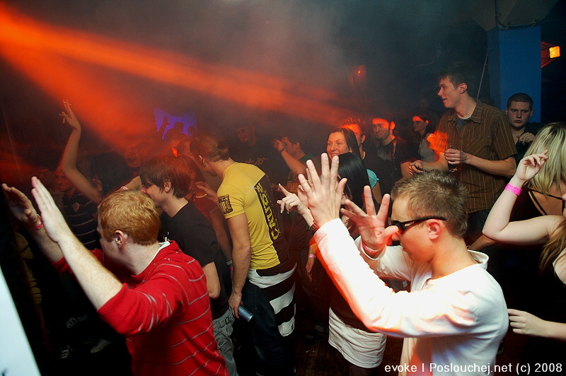 HOUSEWARS - Pátek 28. 11. 2008